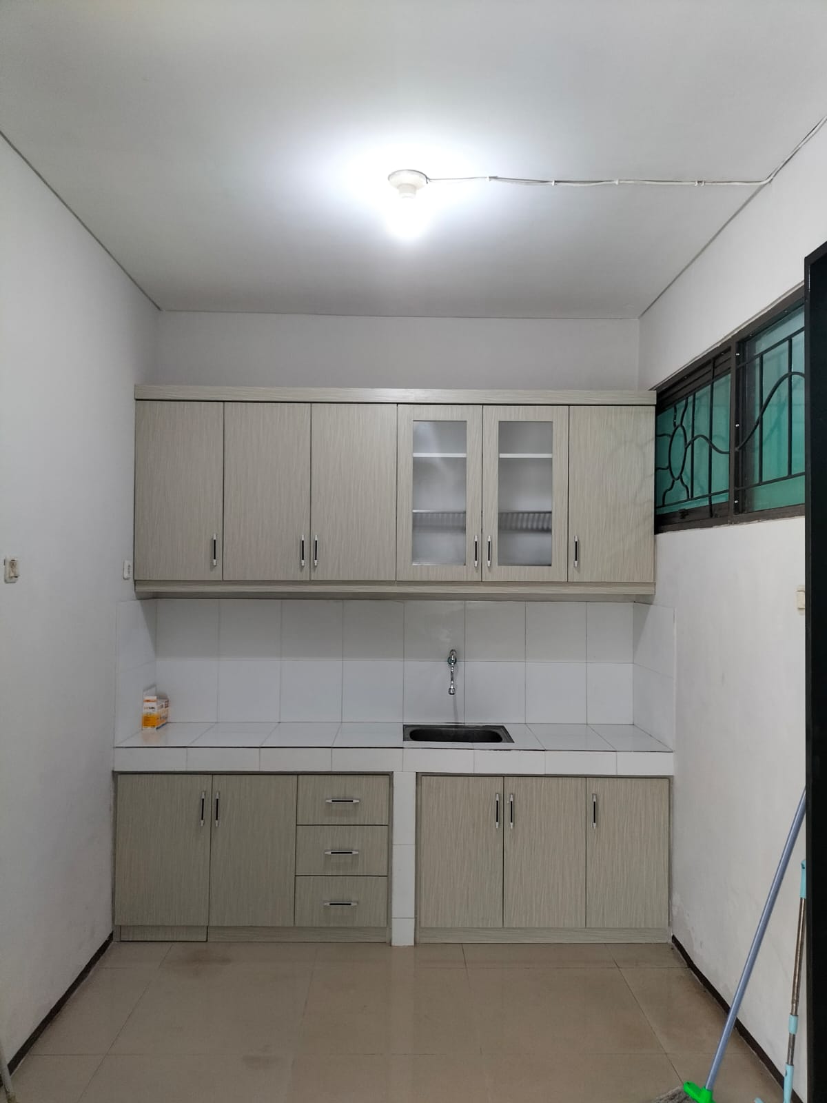 Rumah Disewakan Semi Furnished di Lippo Cikarang